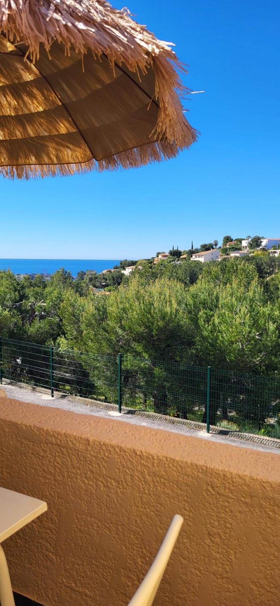 Appartement En Residence Avec Piscine Bandol Dış mekan fotoğraf