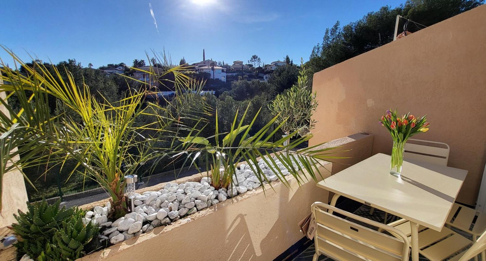 Appartement En Residence Avec Piscine Bandol Dış mekan fotoğraf